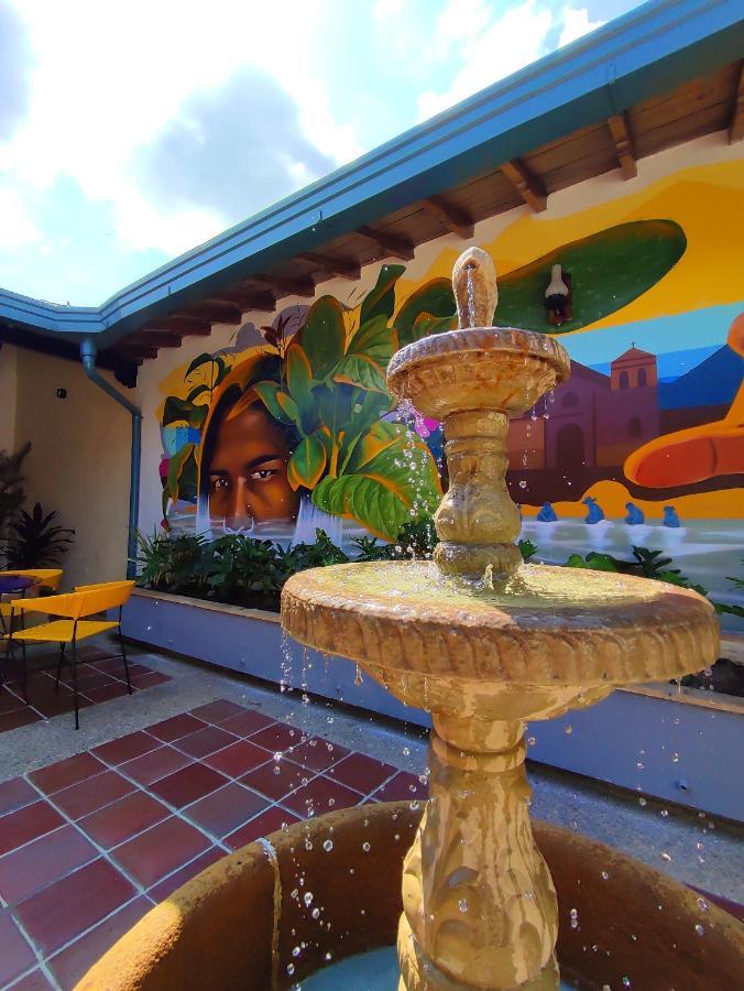 Trip Monkey Giron Hotel Exterior foto