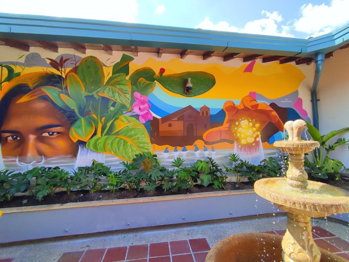 Trip Monkey Giron Hotel Exterior foto